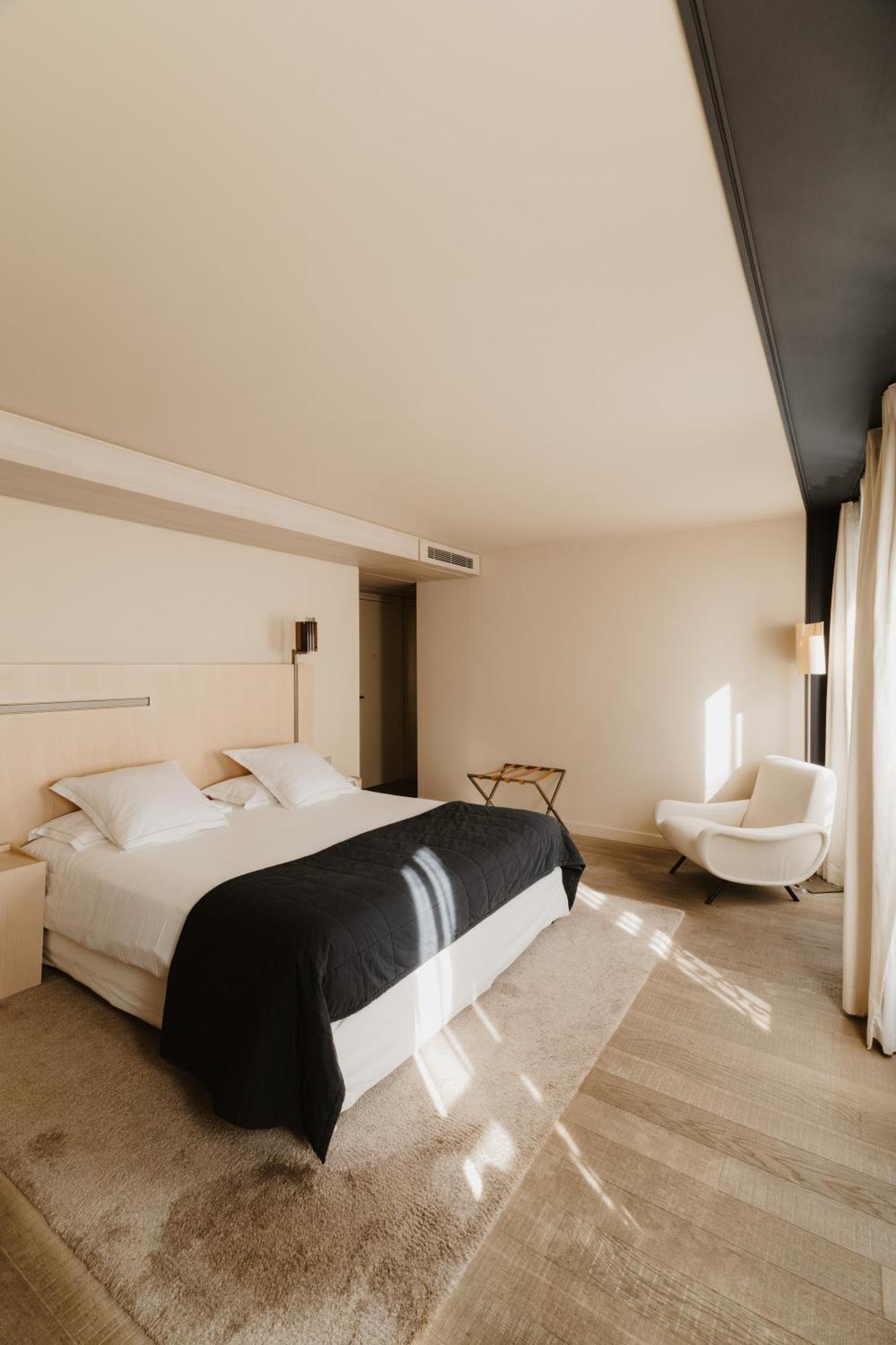 Prestige Room,1746896039:JPEG